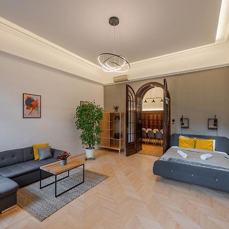 Liszt Modern Chic Apartment Budapest Ngoại thất bức ảnh