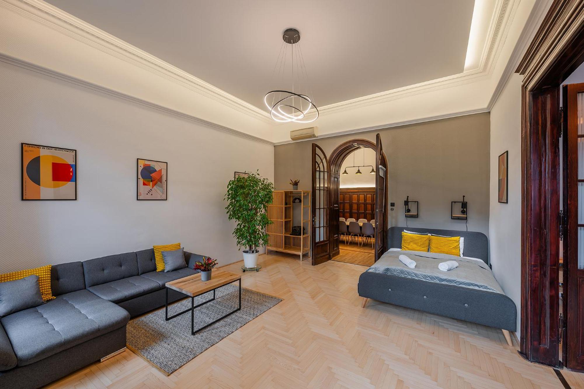 Liszt Modern Chic Apartment Budapest Ngoại thất bức ảnh