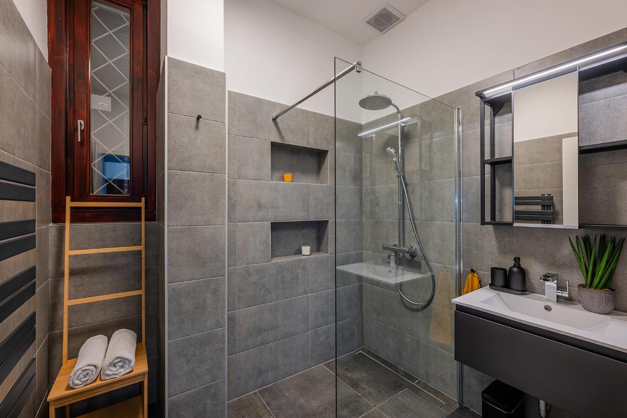 Liszt Modern Chic Apartment Budapest Ngoại thất bức ảnh