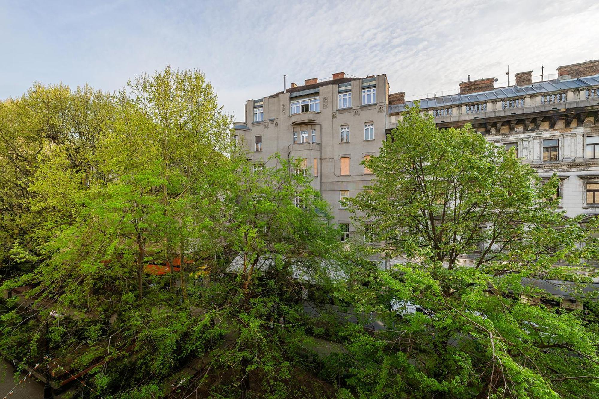 Liszt Modern Chic Apartment Budapest Ngoại thất bức ảnh